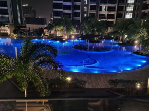 Lovely 2-bedroom Condominium with Poolside View